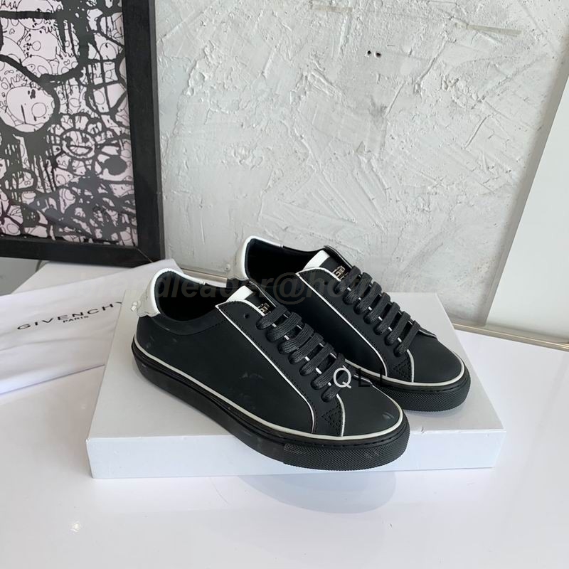 GIVENCHY Men's Shoes 180